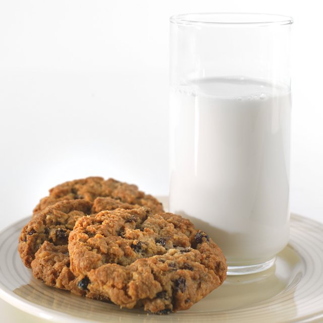 Morning Moo’s Lowfat Milk Alternative Pouch - Augason Farms